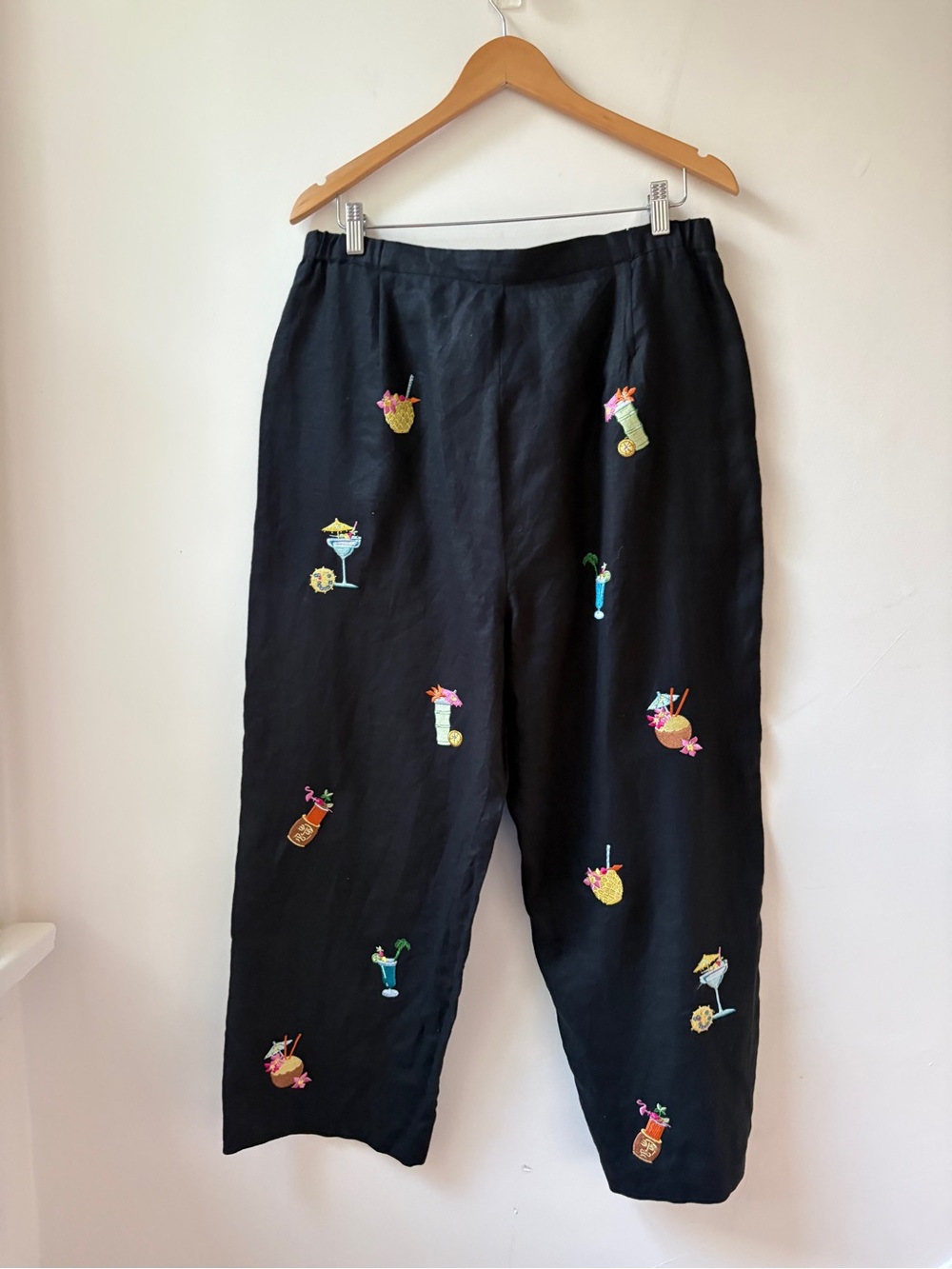 Linen Embroidered Cocktail Cropped Pants - Picture 3 of 12